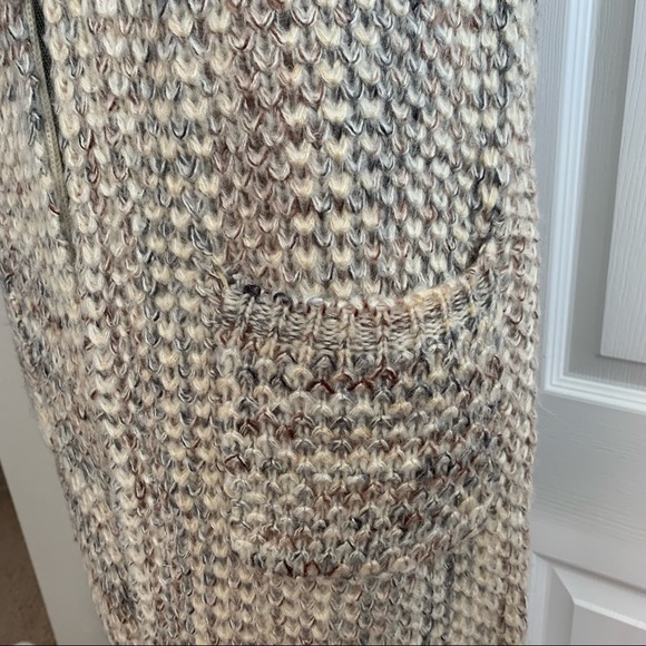 SOLITAIRE long sleeveless cardigan S in beautiful neutrals top hook closure - Picture 4 of 14